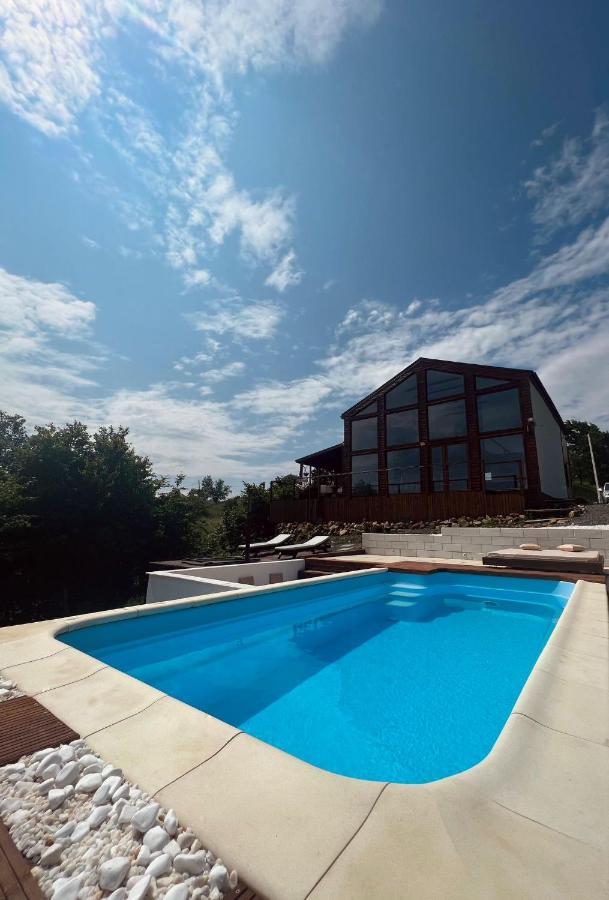 Le Chalet M - Cabana Cu O Panorama De Poveste. Surdesti  Esterno foto