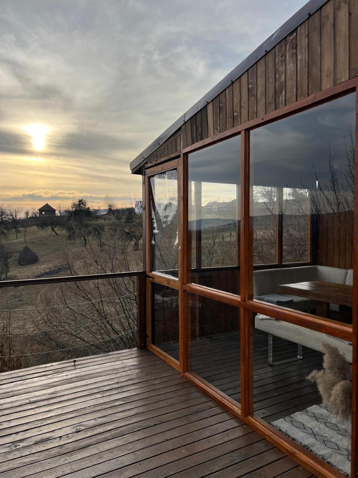Le Chalet M - Cabana Cu O Panorama De Poveste. Surdesti  Esterno foto