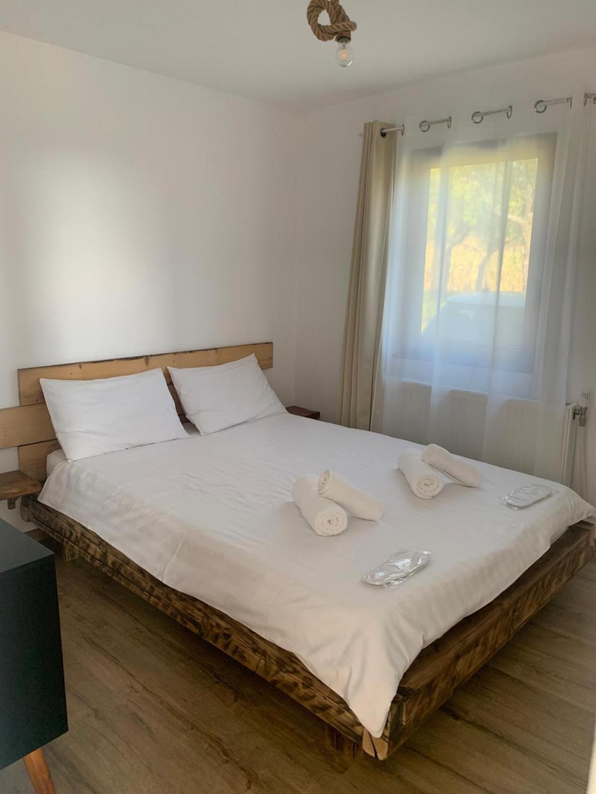 Le Chalet M - Cabana Cu O Panorama De Poveste. Surdesti  Esterno foto