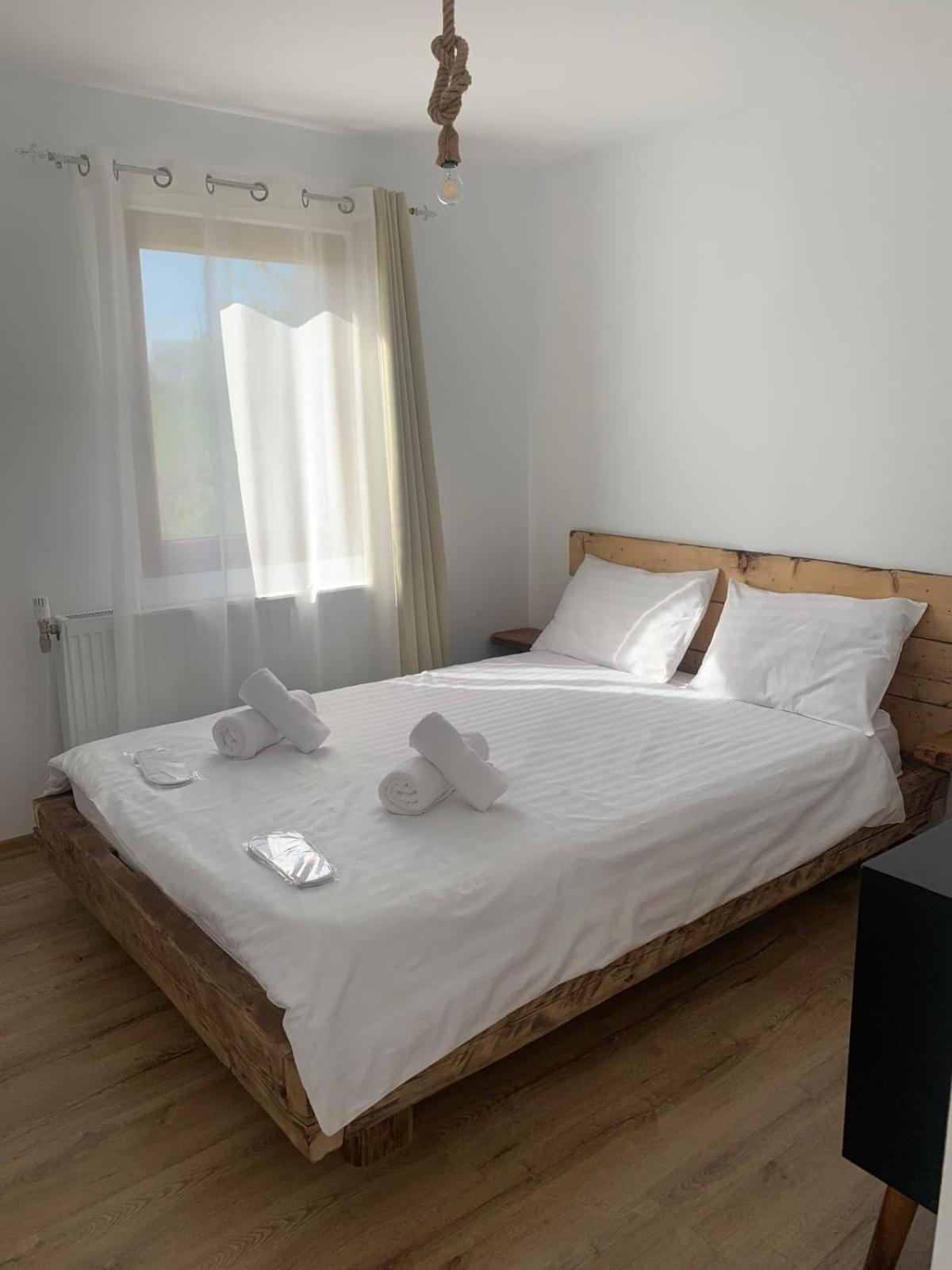Le Chalet M - Cabana Cu O Panorama De Poveste. Surdesti  Esterno foto