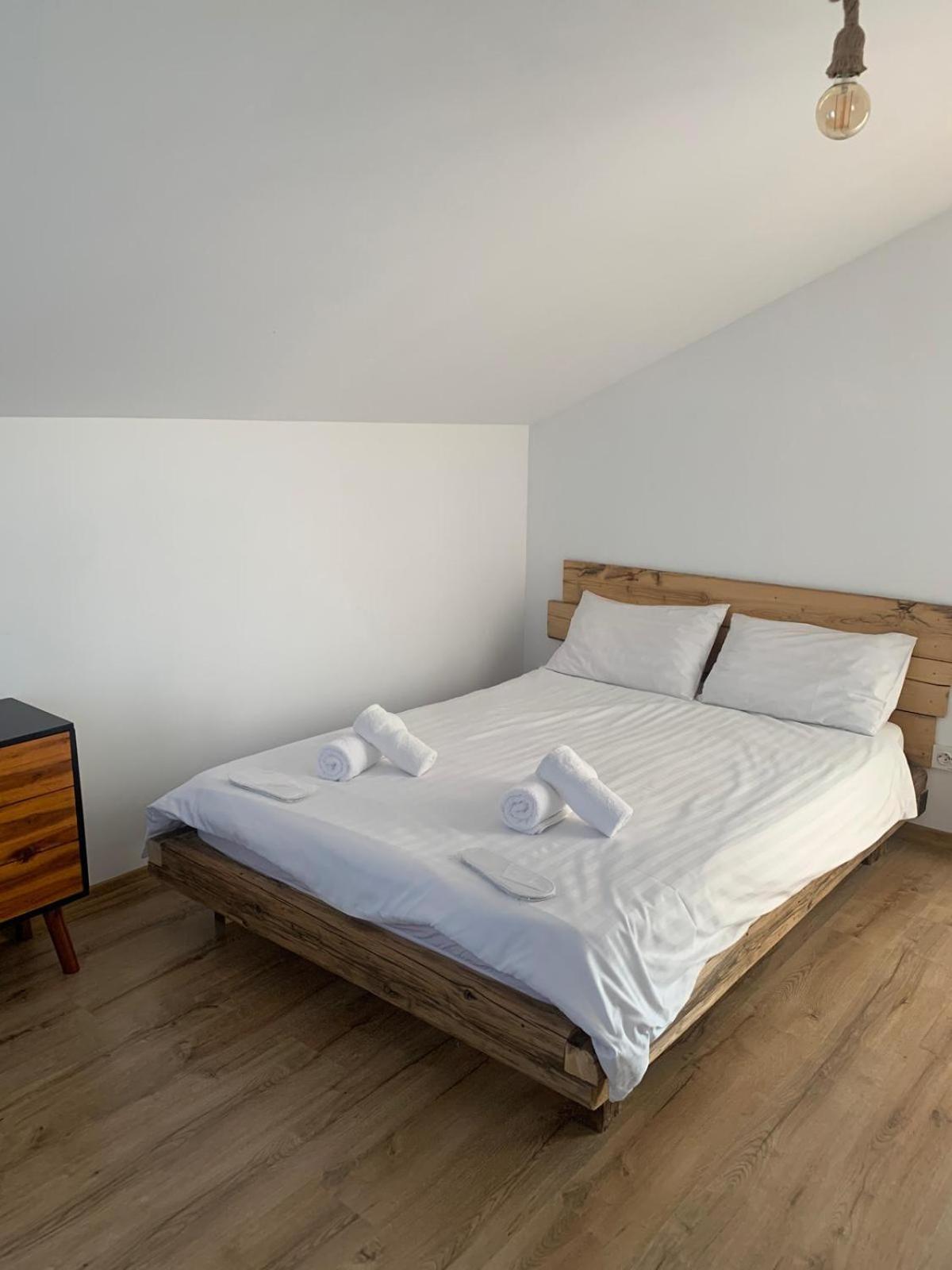Le Chalet M - Cabana Cu O Panorama De Poveste. Surdesti  Esterno foto